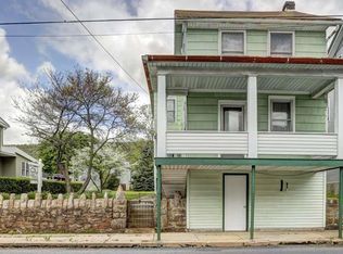 423 W Market St, Williamstown, PA 17098