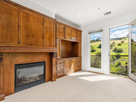3rd image of 1141 Symphony Way #84