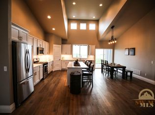 2319 Thoroughbread Ln, Bozeman, MT 59718