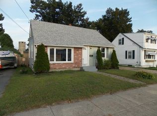 326 Rhode Island Ave, Pawtucket, RI 02860