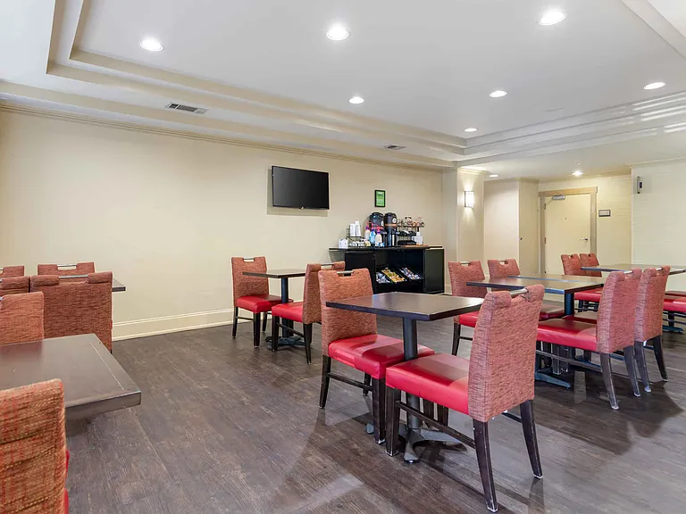 Breakfast Room