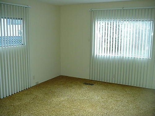 3rd image of 259 Robin Hood Dr