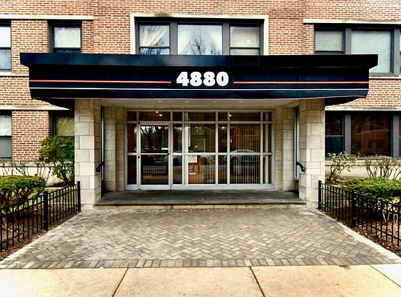 3rd image of 4880 N Marine Dr APT 214