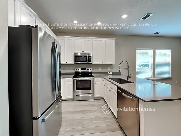 1351 Coastal Meadow Trl — Photo 7