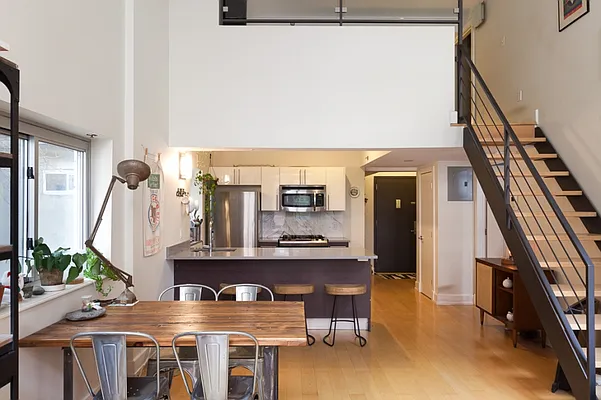 Rented by MNS | media 17