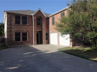 8200 Summerview Ct, Fort Worth, TX 76123