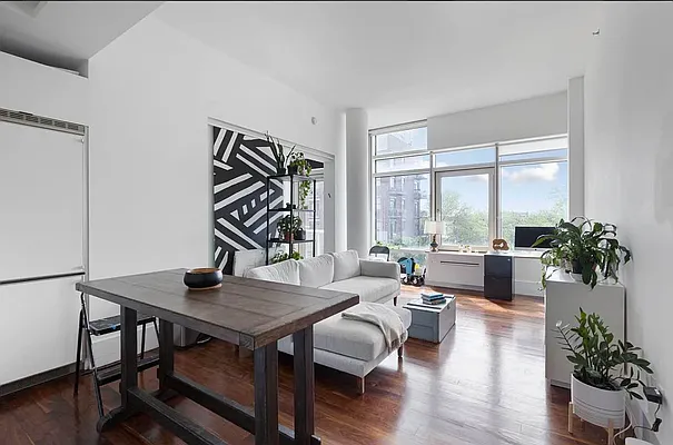 Rented by Compass | media 9