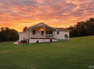 1086 Mill Hill Rd, Saint Clair, MO 63077