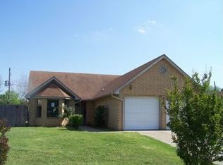 329 Chambers Creek Dr S, Everman, TX 76140