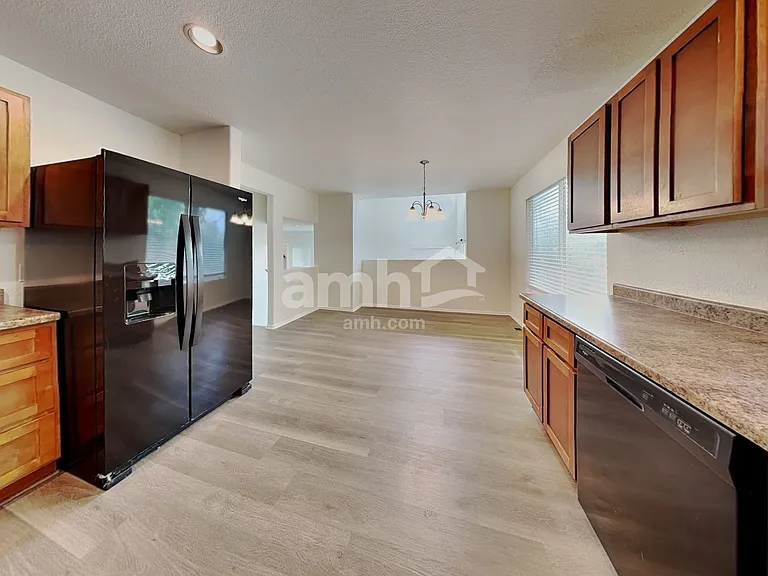 8433 Golden Eye Dr — Photo 4