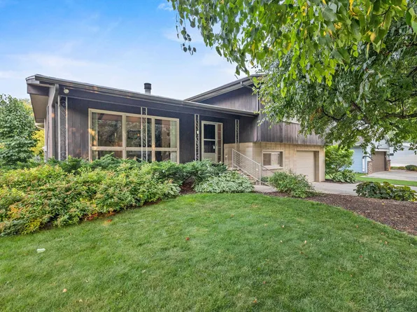 2940 N Morrison St, Appleton, WI 54911