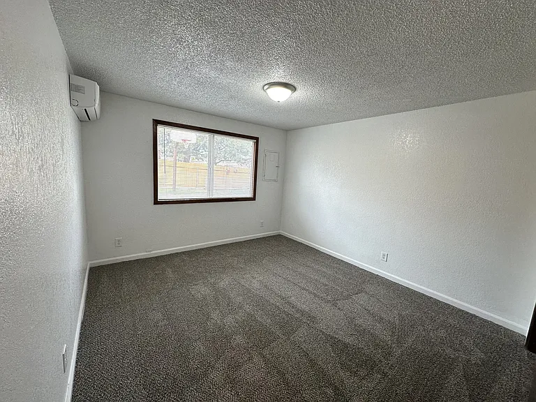 1821 Peachtree Ln #1 — Photo 9