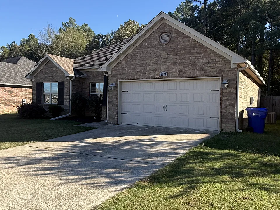 1375 Acuff Ln