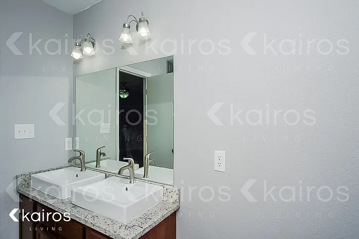 3703 Avalon Lake Dr — Photo 14