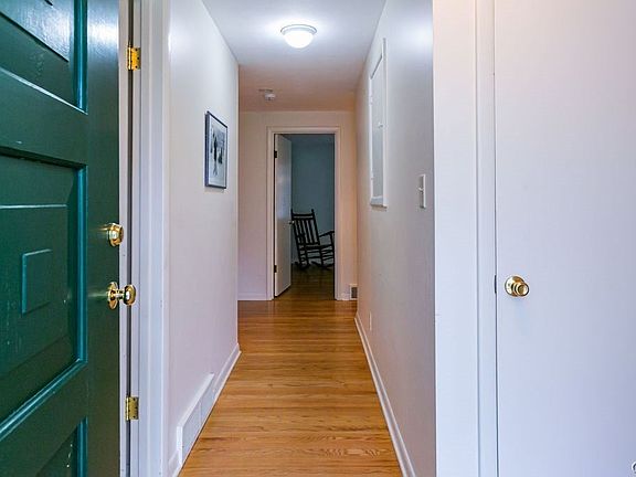 5th image of 105 Southfield Dr