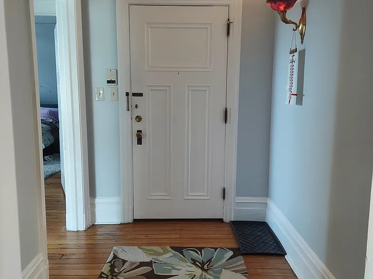 920 College St #3B — Photo 28