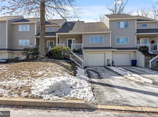 71 Yellowwood Dr, Downingtown, PA 19335