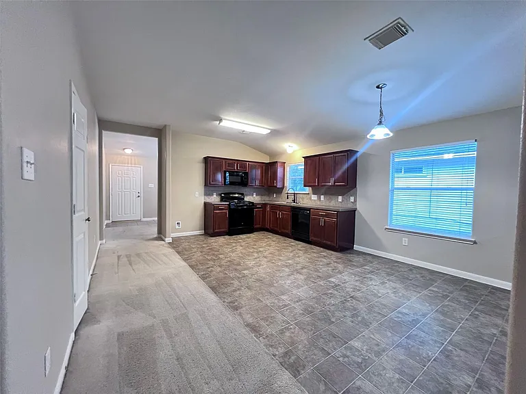 11750 Pinemeade Ln — Photo 10