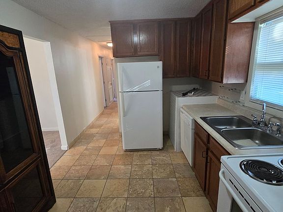 5th image of 4430 Viewsite Dr