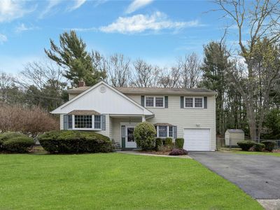 101 Grissom Way, Hauppauge, NY, 11788