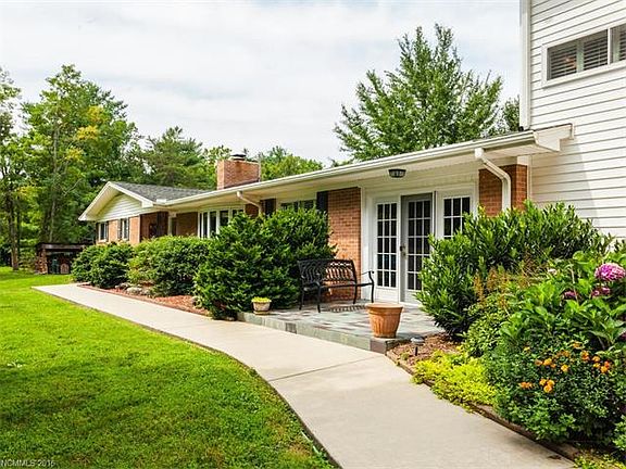4th image of 16 Farmhouse Dr