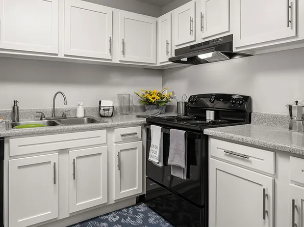 St. John's Pointe Apartment Homes