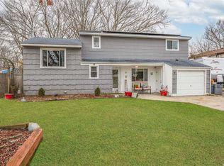 20 Biscayne Dr, Selden, NY 11784