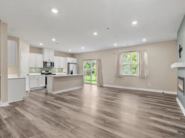 16308 Jaffna Pl, Lakeville, MN 55044
