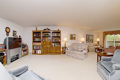 2nd image of 701 Lake Hinsdale Dr APT 305