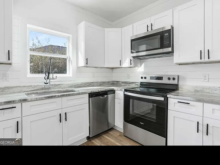 1114 E 59th St — Photo 3