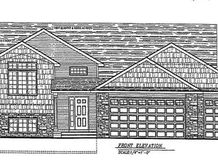 3997 Cedar Cir, Grand Forks, ND 58201