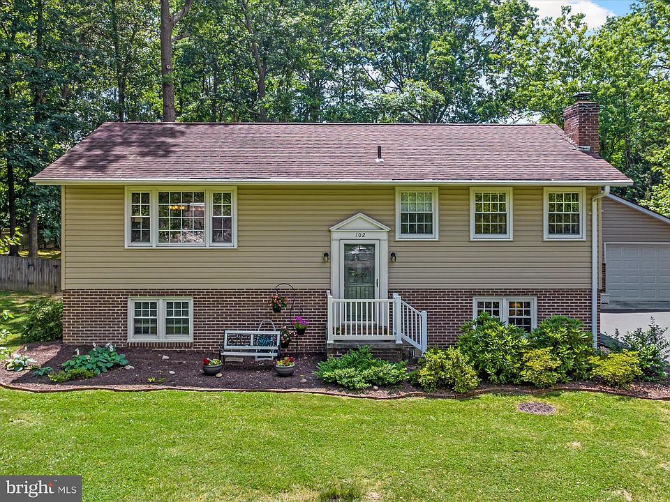 1st image of 102 Buchannan Dr