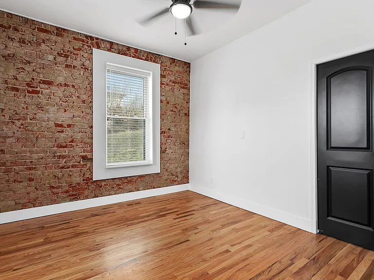 1822 Summit St #A — Photo 13