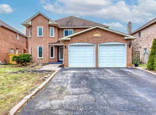 1362 Pilgrims Way, Oakville, ON L6M 2W4