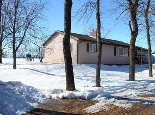 203 Westwood Ct, Grafton, ND 58237
