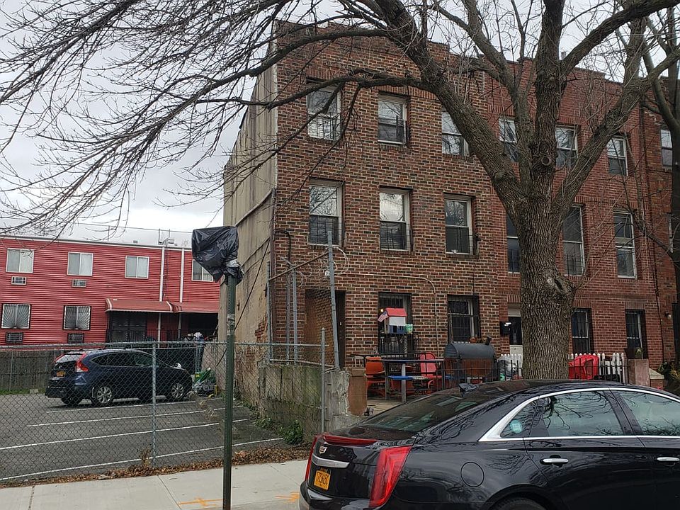 2nd image of 9 N Elliott Pl
