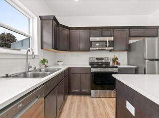804 F St #3B-2BA-1335SQFT, Deer Park, WA 99006