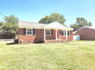 910 Robinson Rd, Portsmouth, VA 23701