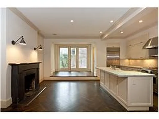 Rented by Douglas Elliman | media 4