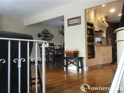 1292 Dale Ct photo 1