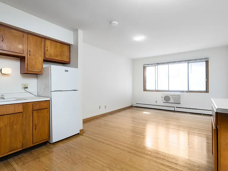 Kitchen/Living Area