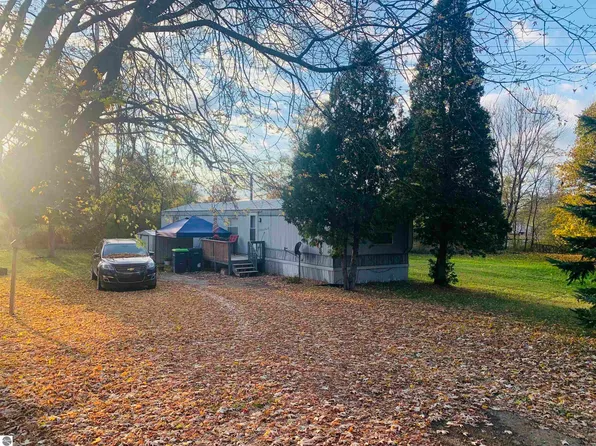 1653 Keystone Hills Ct, Traverse City, MI 49696
