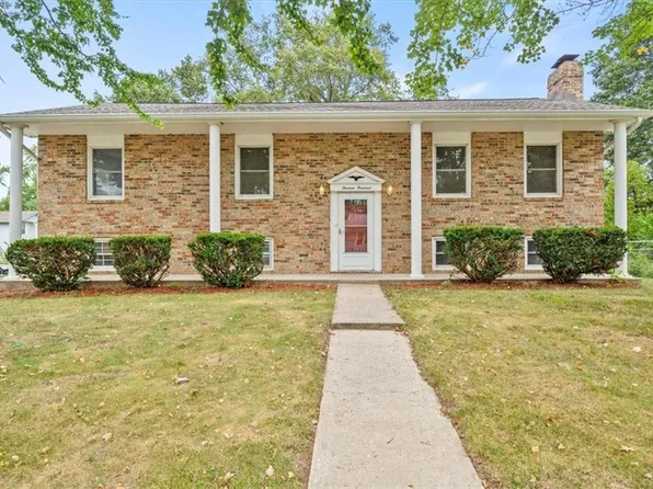 1300 Ann Ave, Harrisonville, MO 64701