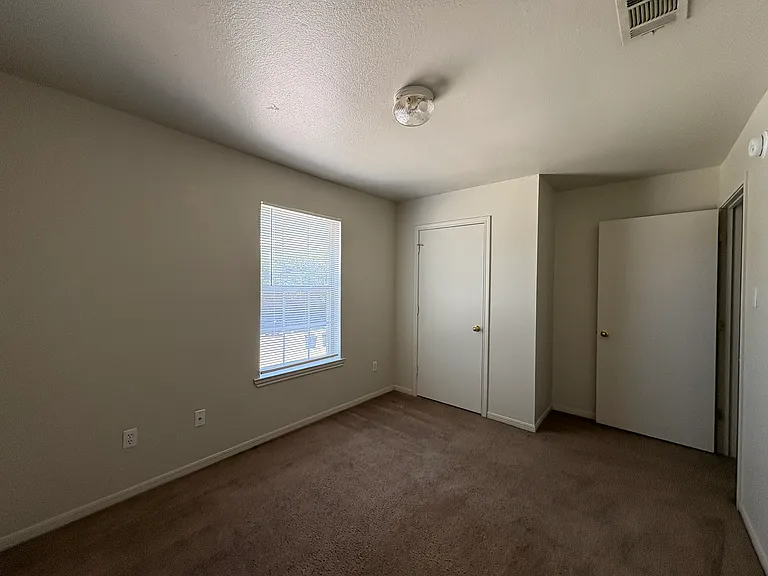 330 S 40th St #B — Photo 10