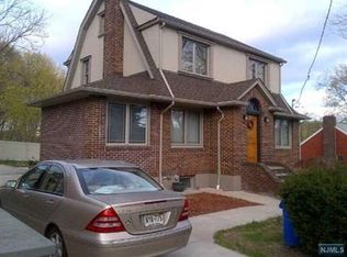 817 Lancaster Rd, Ridgefield, NJ 07657