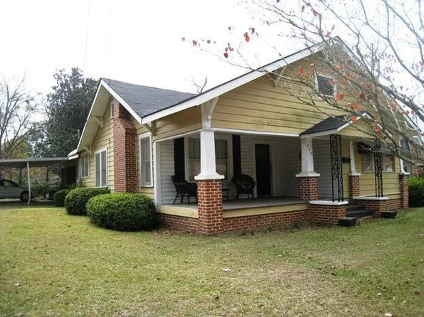 347 Burum St, Pelham, GA 31779