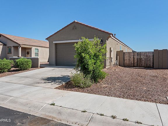 3rd image of 3807 E Appaloosa Drive