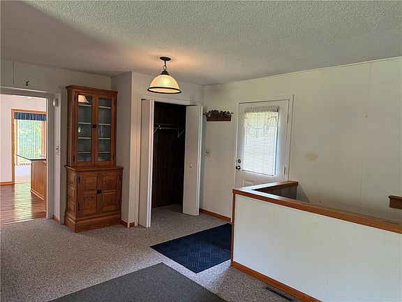 5th image of N3681 420th St
