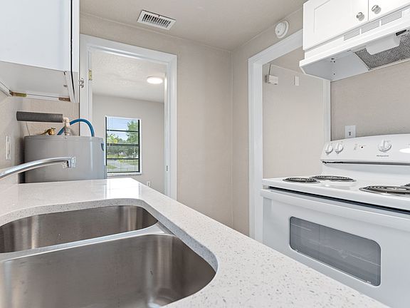 2nd image of 460 S 3rd Ave #2