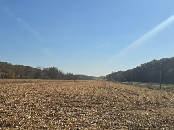 Middle Hesper Rd, Decorah, IA 52101